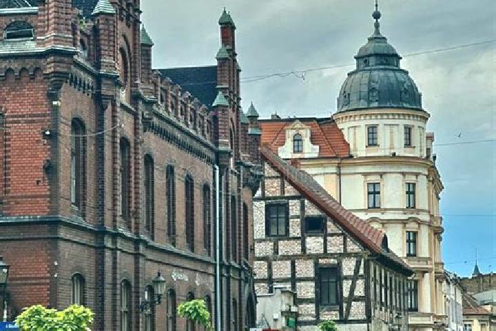 9 escort profiles in Inowroclaw, Poland. Browse companions, services, rates and book online. Incall and outcall available.