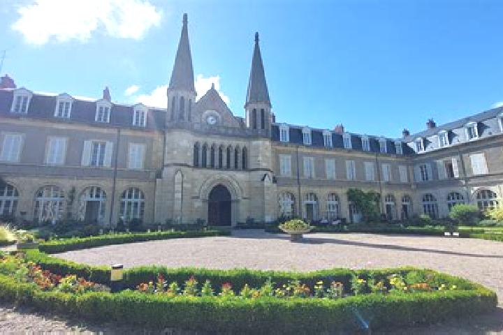 9 escort profiles in Nevers, France. Browse companions, services, rates and book online. Incall and outcall available.
