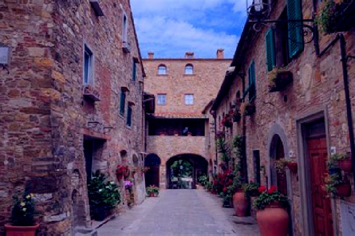 9 escort profiles in Poggio di Roio, Italy. Browse companions, services, rates and book online. Incall and outcall available.