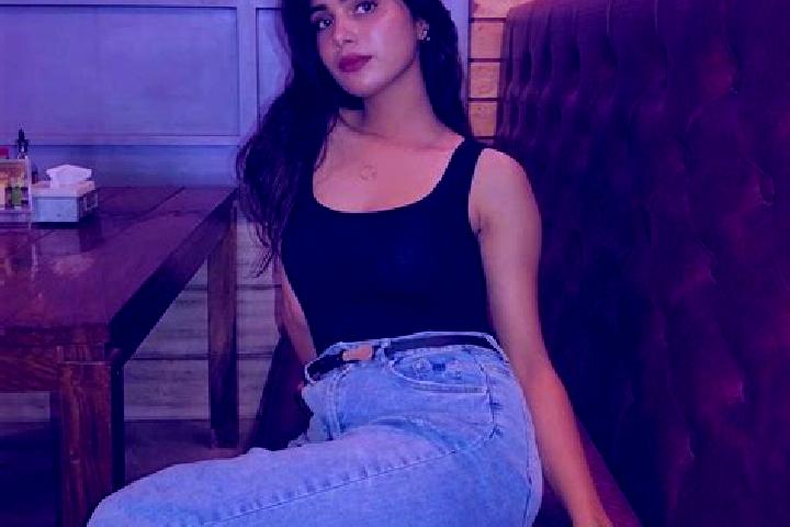 9 escort profiles in Yelbarga, India. Browse companions, services, rates and book online. Incall and outcall available.