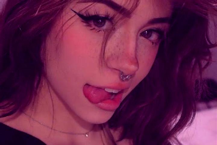 Abigail, 20, a black brown-eyed asian companion based in Ganzi. Offering OWO, A-Level, Roleplay, Deep French Kissing. Available for incall and outcall, overn...