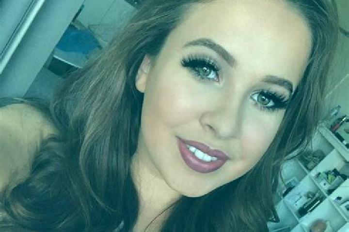 Abigail, 20, a brunette grey-eyed caucasian companion based in Nomexy. Offering Domination, Striptease, Girlfriend Experience, CIM. Available for incall and ...