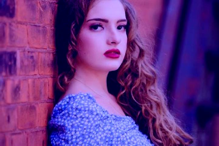 Abigail, 20 — Escort in Fredonia, United States