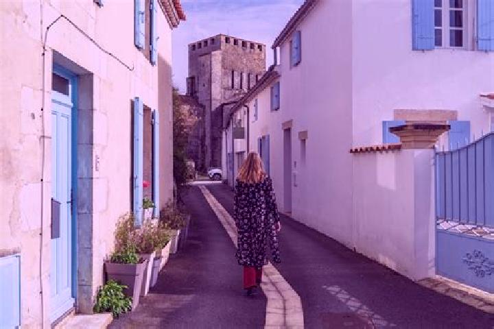Abigail, 20 — Escort in Mornac, France