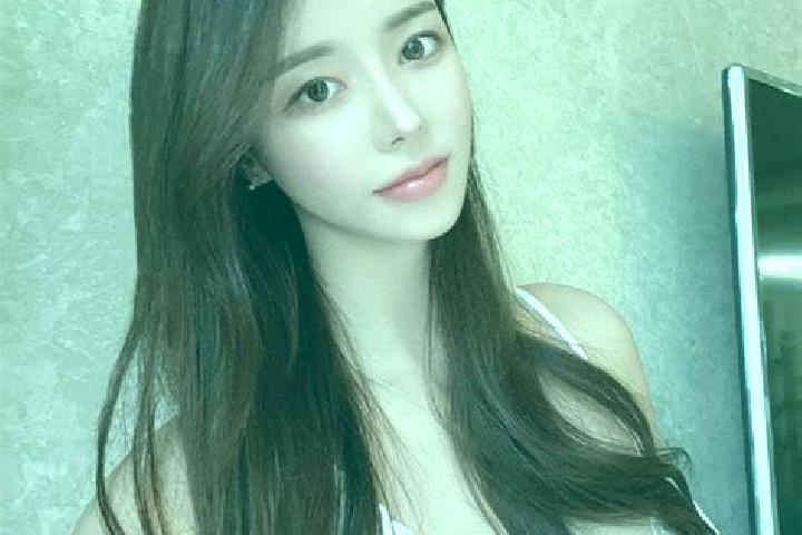 Abigail, 20 — Escort in Nanlinqiao, China