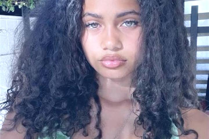 Abigail, 21, a black green-eyed mixed companion based in Ferrieres-sur-Sichon. Offering Duos, Girlfriend Experience. Available for incall and outcall, overni...