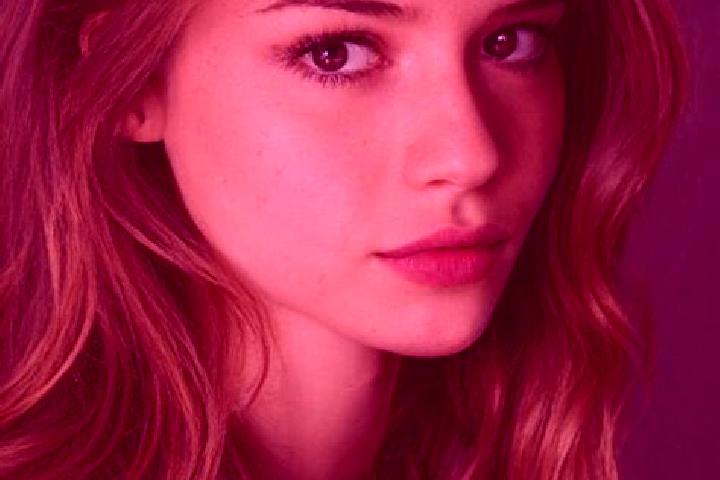 Abigail, 21, a chestnut green-eyed latina companion based in Bourg-de-Peage. Offering Dinner Date, BDSM, OWO, Deep French Kissing. Available for incall and o...