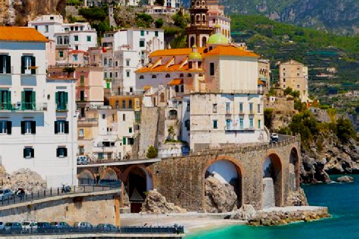 Abigail, 21 — Escort in Prunella, Italy