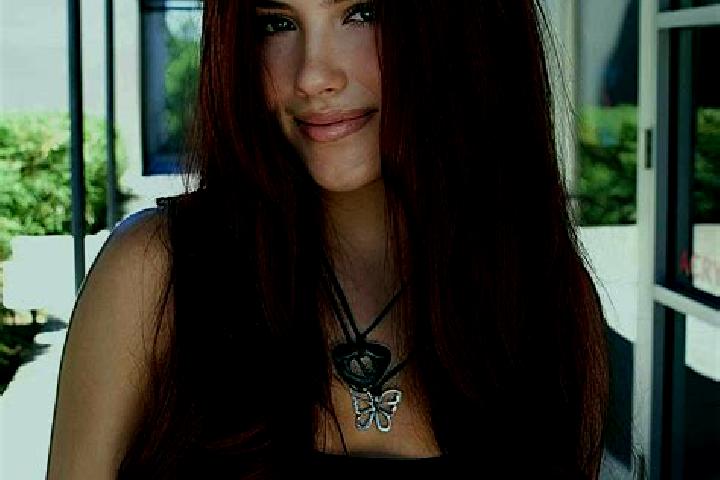 Abigail, 22, a auburn dark-eyed middle eastern companion based in Dmitrovsk. Offering Tantra, Roleplay, CIM. Available for incall and outcall, day and evenin...