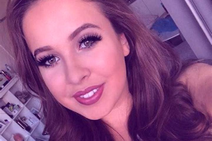 Abigail, 22, a brunette amber-eyed caucasian companion based in Zandov. Offering Overnight, Fetish, Couples, Striptease. Available for incall and outcall, ov...
