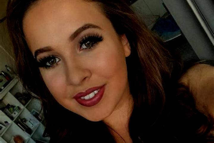 Abigail, 22, a red blue-eyed european companion based in Hohenbrunn. Offering Prostate Massage, Erotic Massage, Dinner Date, Travel Companion, Couples. Avail...