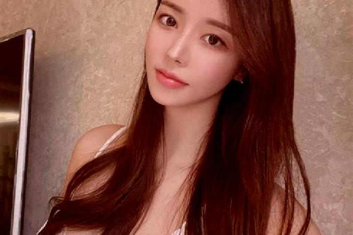 Abigail, 22 — Escort in Meitianhu, China
