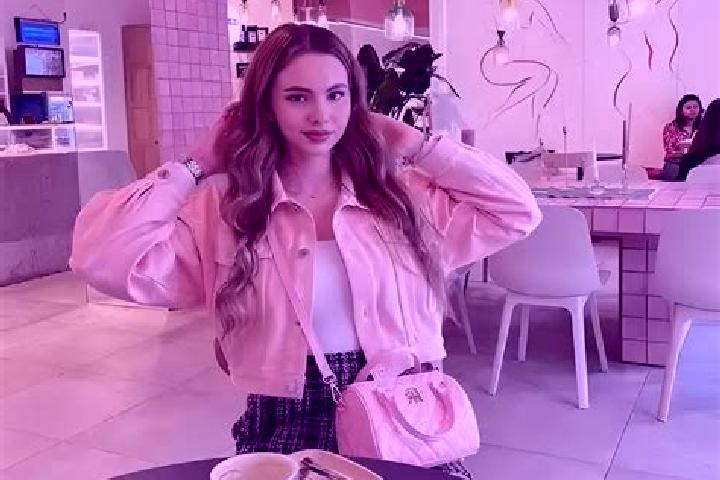 Abigail, 22 — Escort in Thorne, United Kingdom