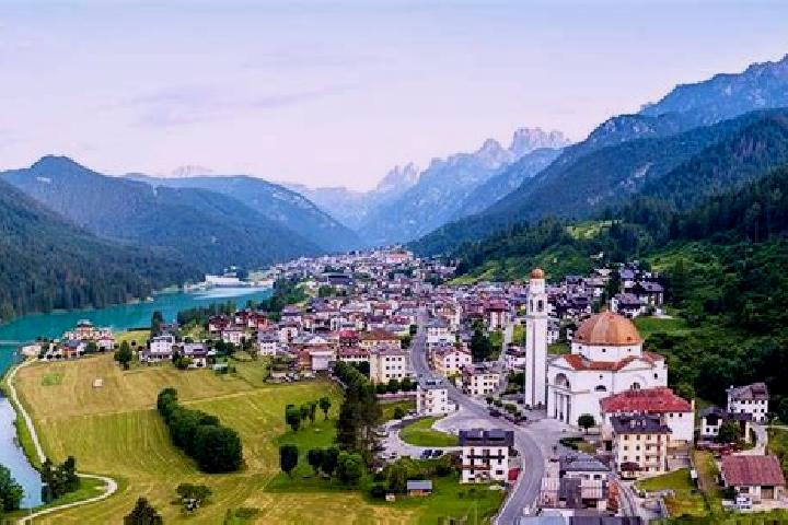 Abigail, 22 — Escort in Valle di Cadore, Italy
