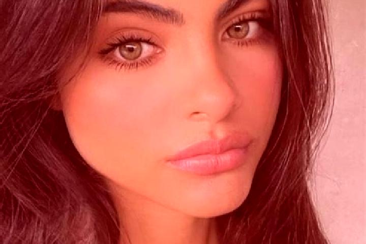 Abigail, 23, a black hazel-eyed middle eastern companion based in Introzzo. Offering A-Level, Striptease, BDSM, Girlfriend Experience, Dinner Date. Available...
