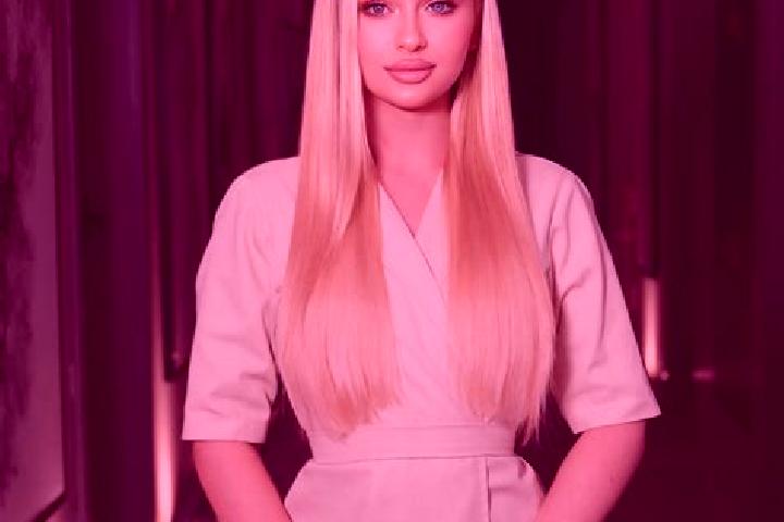 Abigail, 23, a blonde hazel-eyed european companion based in Achada Igreja. Offering CIM, Couples, Tantra, Erotic Massage, Party Girl. Available for incall a...