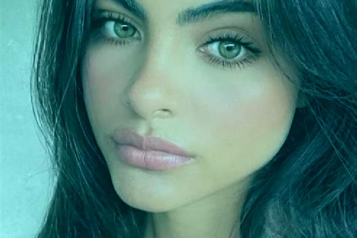 Abigail, 23, a brunette green-eyed mediterranean companion based in Suelysap. Offering BDSM, Striptease, Girlfriend Experience, Couples. Available for incall...