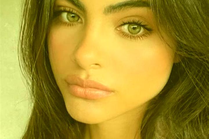 Abigail, 23, a brunette hazel-eyed latina companion based in Baronissi. Offering Fetish, Tantra, Overnight, Girlfriend Experience. Available for incall and o...