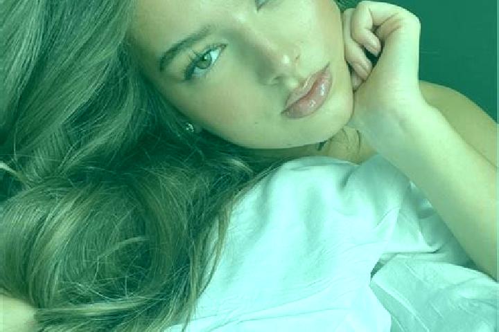 Abigail, 23, a brunette hazel-eyed latina companion based in Sagua de Tanamo. Offering Prostate Massage, Domination, BDSM, Roleplay, Overnight. Available for...