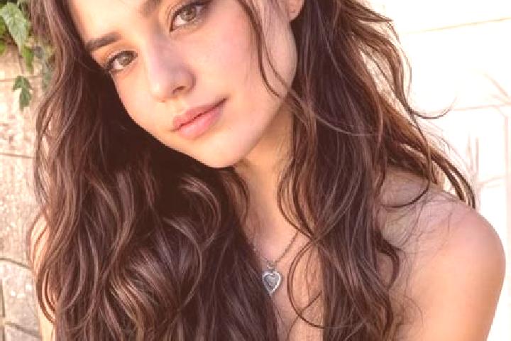 Abigail, 23, a brunette hazel-eyed mediterranean companion based in Dyantegela. Offering Striptease, A-Level, CIM. Available for incall and outcall, overnigh...