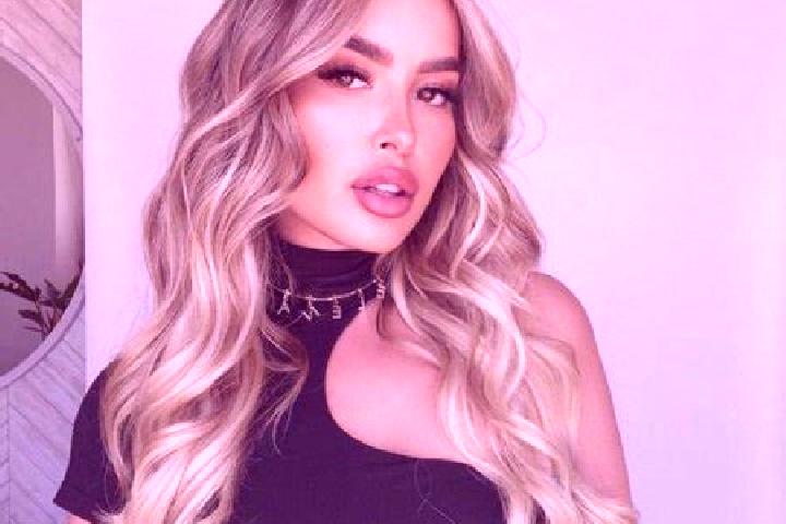 Abigail, 23 — Escort in Palma Sola, Brazil