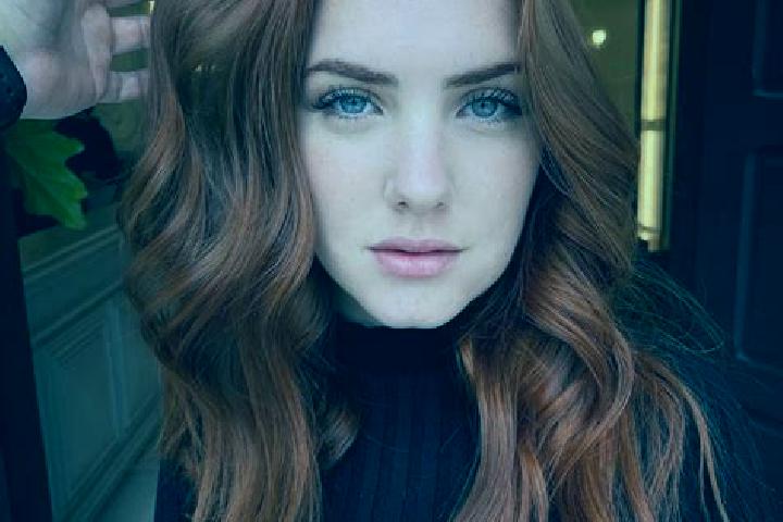 Abigail, 24, a auburn blue-eyed ebony companion based in Sainte-Reine-de-Bretagne. Offering Roleplay, Striptease, 69, Prostate Massage. Available for incall ...