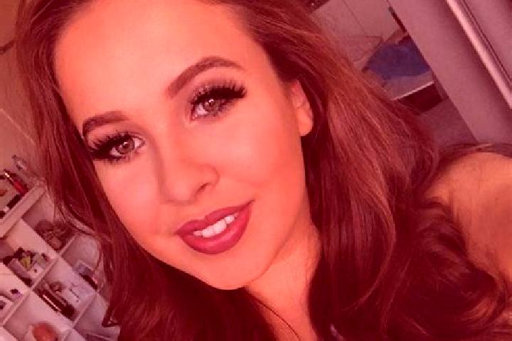 Abigail, 24, a chestnut grey-eyed slavic companion based in Suffolk Park. Offering Overnight, Fetish, Erotic Massage. Available for incall and outcall, day a...