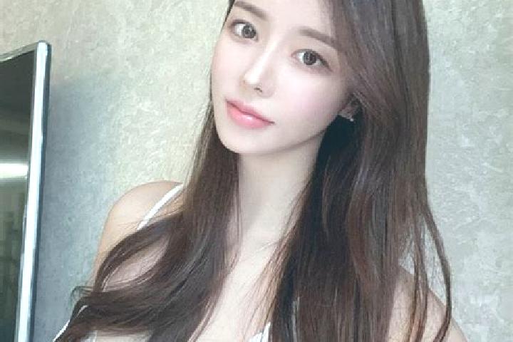 Abigail, 24 — Escort in Miaohang, China