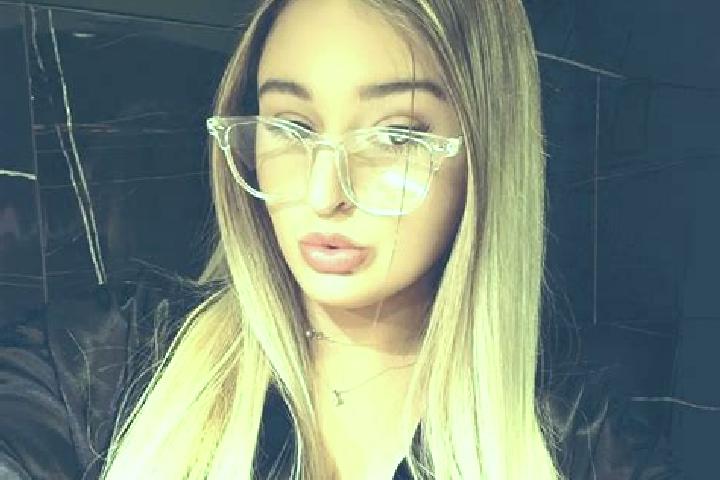 Abigail, 24 — Escort in Poiana lui Stanga, Romania