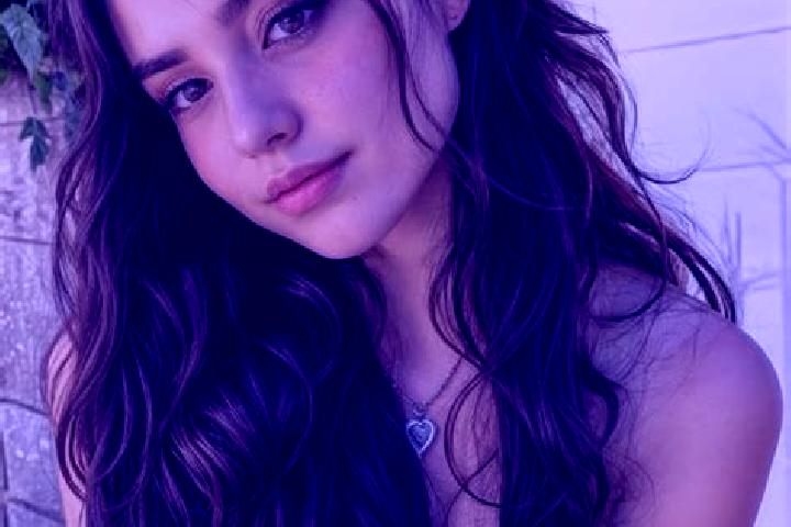 Abigail, 25, a auburn brown-eyed middle eastern companion based in Wattenbek. Offering Overnight, Massage, Erotic Massage, Duos, BDSM. Available for incall a...