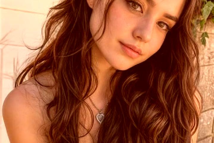 Abigail, 25, a auburn hazel-eyed middle eastern companion based in Marotinu de Sus. Offering Fetish, Duos, OWO, Massage, Dinner Date. Available for incall an...