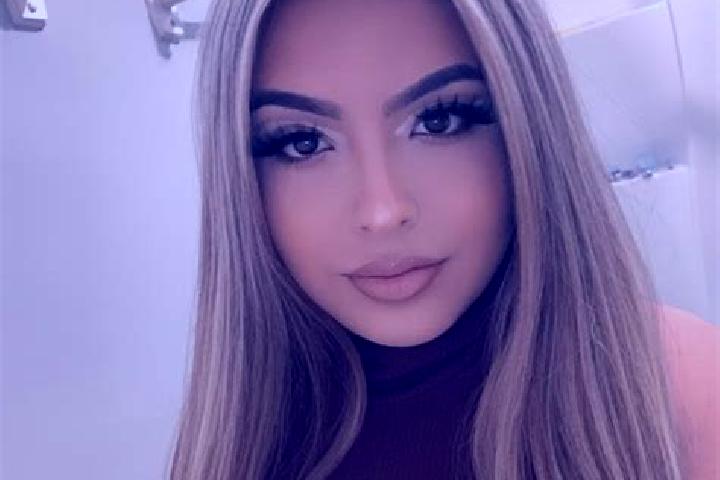Abigail, 25, a blonde brown-eyed latina companion based in Rueting. Offering Dinner Date, Erotic Massage, Tantra, Fetish, Travel Companion. Available for inc...