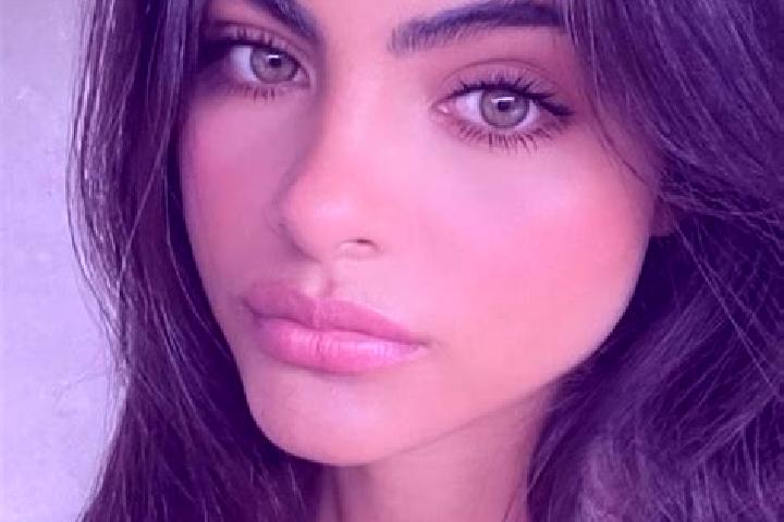 Abigail, 25, a brunette green-eyed middle eastern companion based in Dayal Pur. Offering Erotic Massage, Dinner Date, Massage. Available for incall and outca...