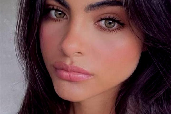 Abigail, 25, a chestnut green-eyed indian companion based in Phu Phan. Offering Duos, Tantra, Deep French Kissing, Massage. Available for incall and outcall,...