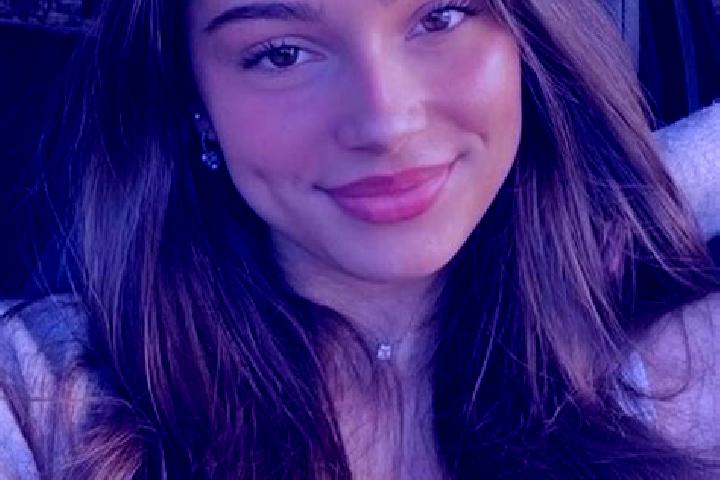 Abigail, 25, a chestnut hazel-eyed european companion based in Bennet. Offering A-Level, Girlfriend Experience, Travel Companion, BDSM, Prostate Massage. Ava...