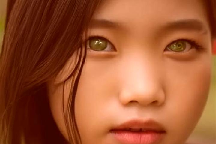 Abigail, 25, a red green-eyed asian companion based in Limonestitla. Offering Travel Companion, Overnight, Girlfriend Experience. Available for incall and ou...