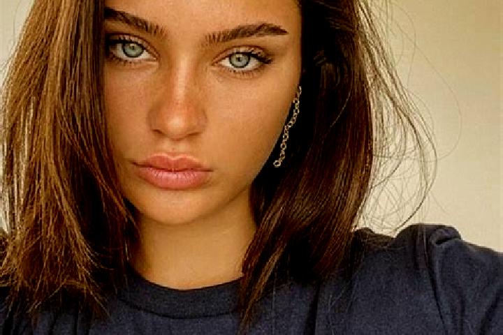 Abigail, 26, a brunette blue-eyed mixed companion based in Portaje. Offering Deep French Kissing, Party Girl, Dinner Date, Prostate Massage. Available for in...