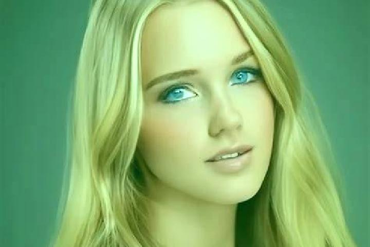 Abigail, 26, a red blue-eyed mediterranean companion based in Arsimont. Offering Party Girl, A-Level, Girlfriend Experience. Available for incall and outcall...