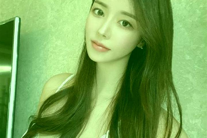 Abigail, 26 — Escort in Dazhigu, China