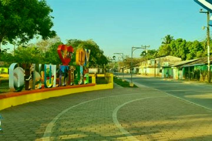 Abigail, 26 — Escort in El Triunfo, Honduras