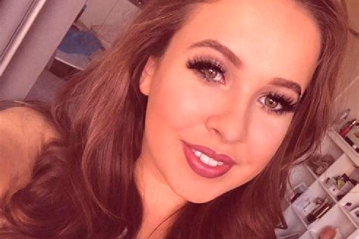 Abigail, 27, a red green-eyed slavic companion based in It Ong. Offering Deep French Kissing, Massage, Erotic Massage. Available for incall and outcall, day ...