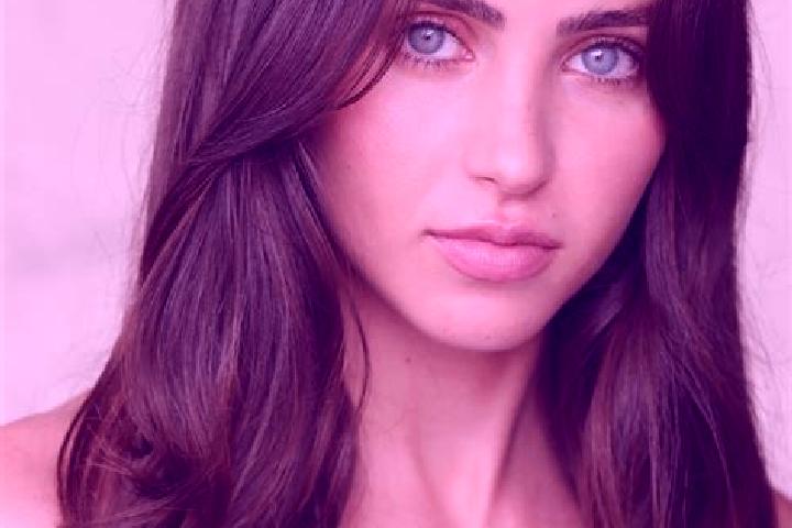 Abigail, 28, a blonde brown-eyed latina companion based in Sarpol-e Zahab. Offering Erotic Massage, Prostate Massage, 69, Travel Companion. Available for inc...