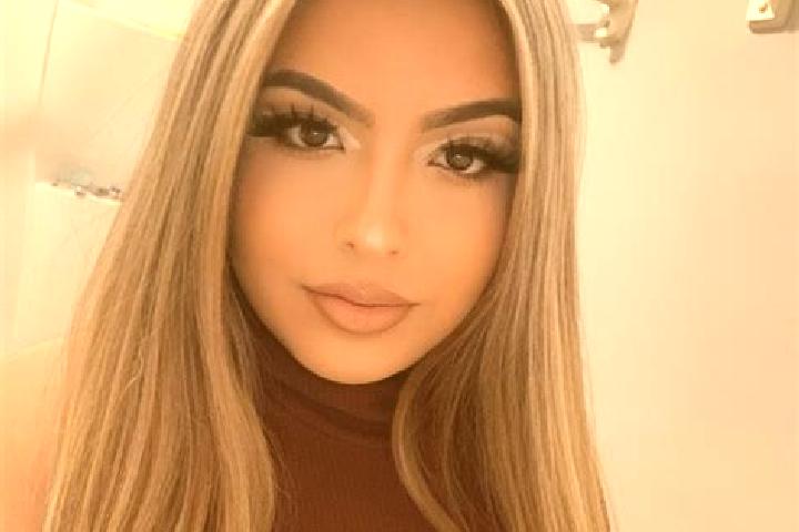 Abigail, 28, a blonde dark-eyed latina companion based in Agullana. Offering Erotic Massage, Couples, Massage, OWO, Duos. Available for incall and outcall, d...