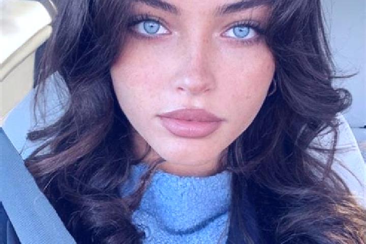 Abigail, 28, a brunette dark-eyed european companion based in Berrocal de Salvatierra. Offering GFE, Dinner Date, Massage, Couples, Overnight. Available for ...