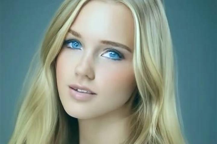 Abigail, 28, a dark blonde amber-eyed slavic companion based in Arris. Offering Striptease, Deep French Kissing, Erotic Massage. Available for incall and out...