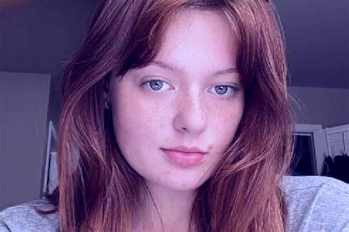 Abigail, 28, a red brown-eyed slavic companion based in Friedrichsruhe. Offering A-Level, Massage, CIM. Available for incall and outcall, day and evening dates.