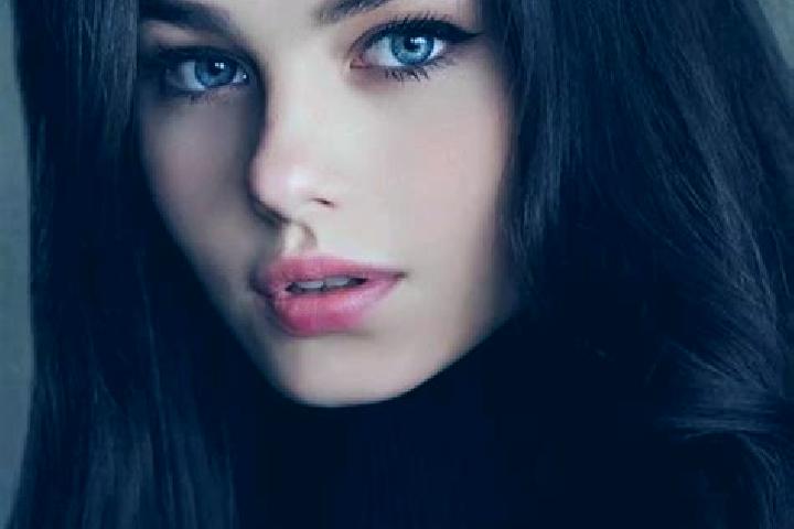 Abigail, 28, a red dark-eyed caucasian companion based in Cathedral City. Offering Fetish, Dinner Date, Roleplay. Available for incall and outcall, day and e...