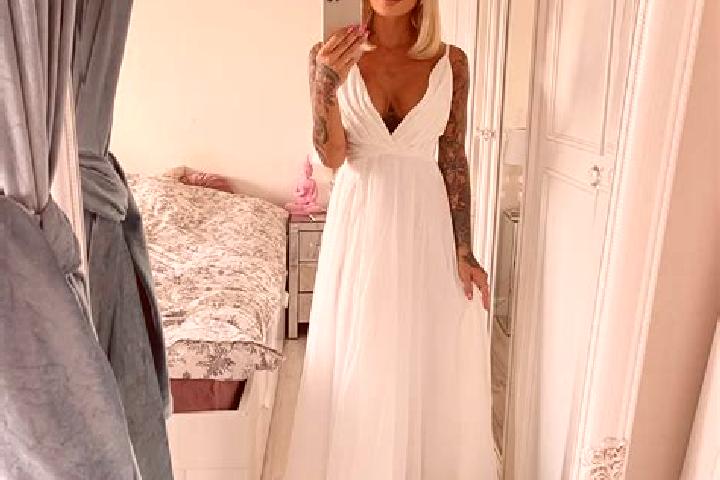 Abigail, 28 — Escort in Borzechow, Poland