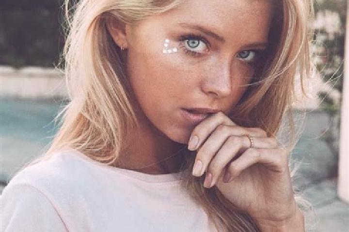 Abigail, 29, a blonde blue-eyed asian companion based in Morro da Garca. Offering Girlfriend Experience, Duos, GFE, Massage. Available for incall and outcall...