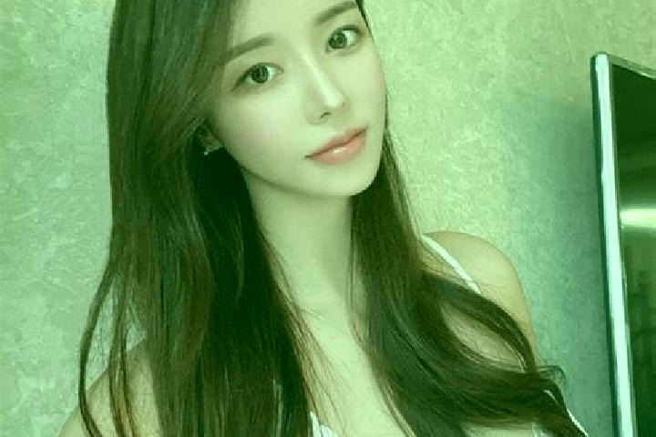 Abigail, 30 — Escort in Huilongshan, China
